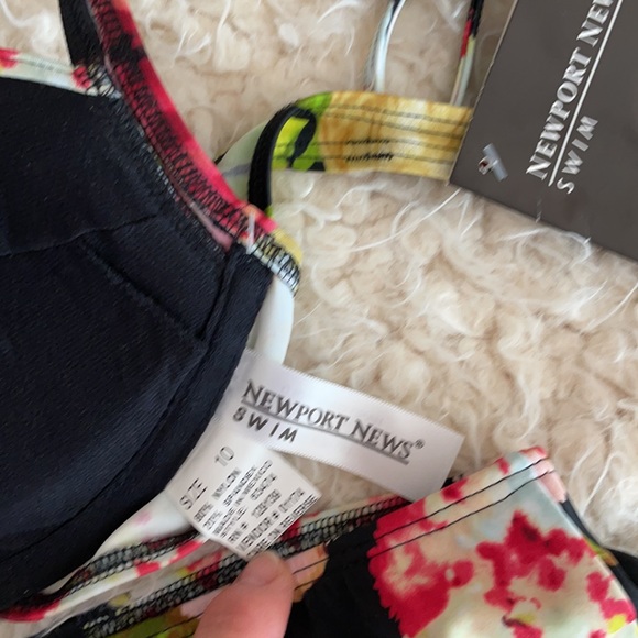 New Women’s Bikini Bathing Suit by Newport News - Picture 4 of 10